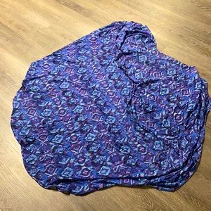 Geometric print duster